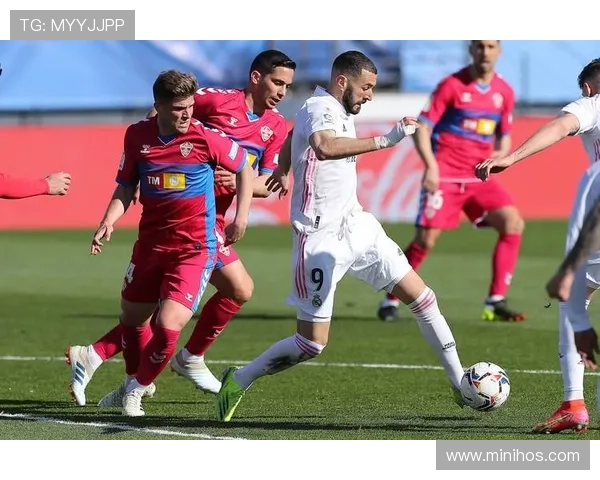 西甲降级区球队近况挣扎，保级形势严峻