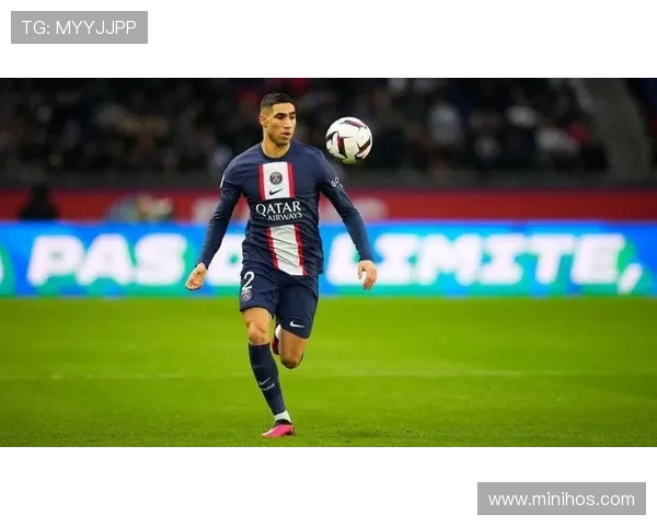 阿什拉夫：现代进攻型边后卫的战术角色解析