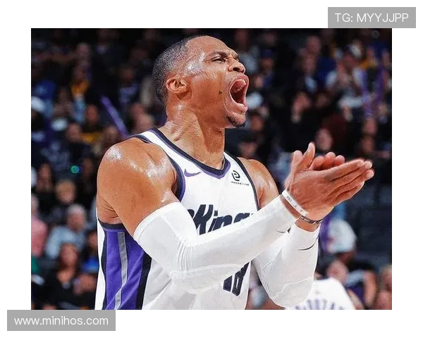 威斯布鲁克改变打法：减少强突转为组织主导提升进攻效率