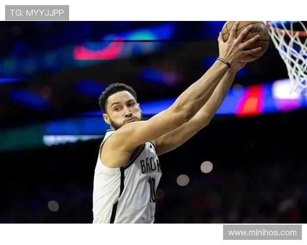 西蒙斯突破率下降拉低球队关键时刻效率对比年轻中锋明显缩水